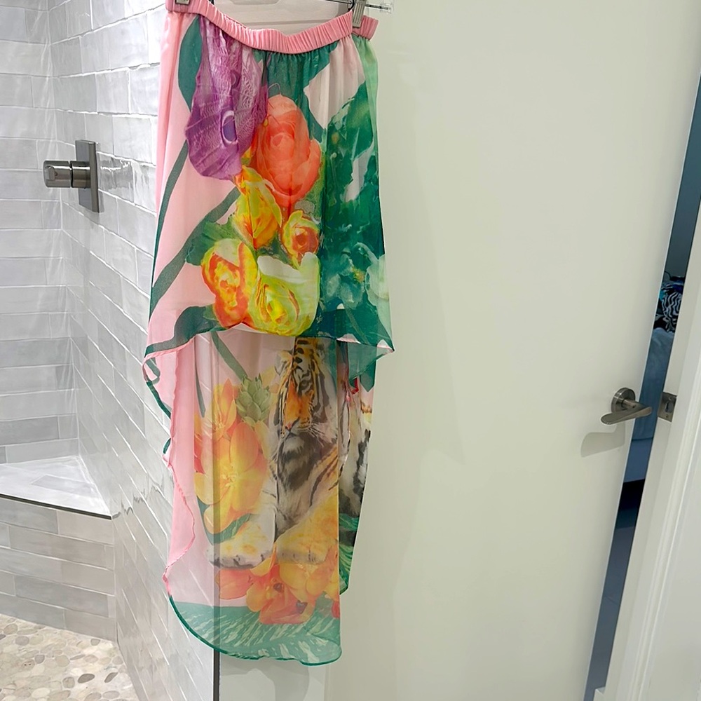 Divided H&M Multicolor Floral High Low Skirt Size 6 fits small/ medium
